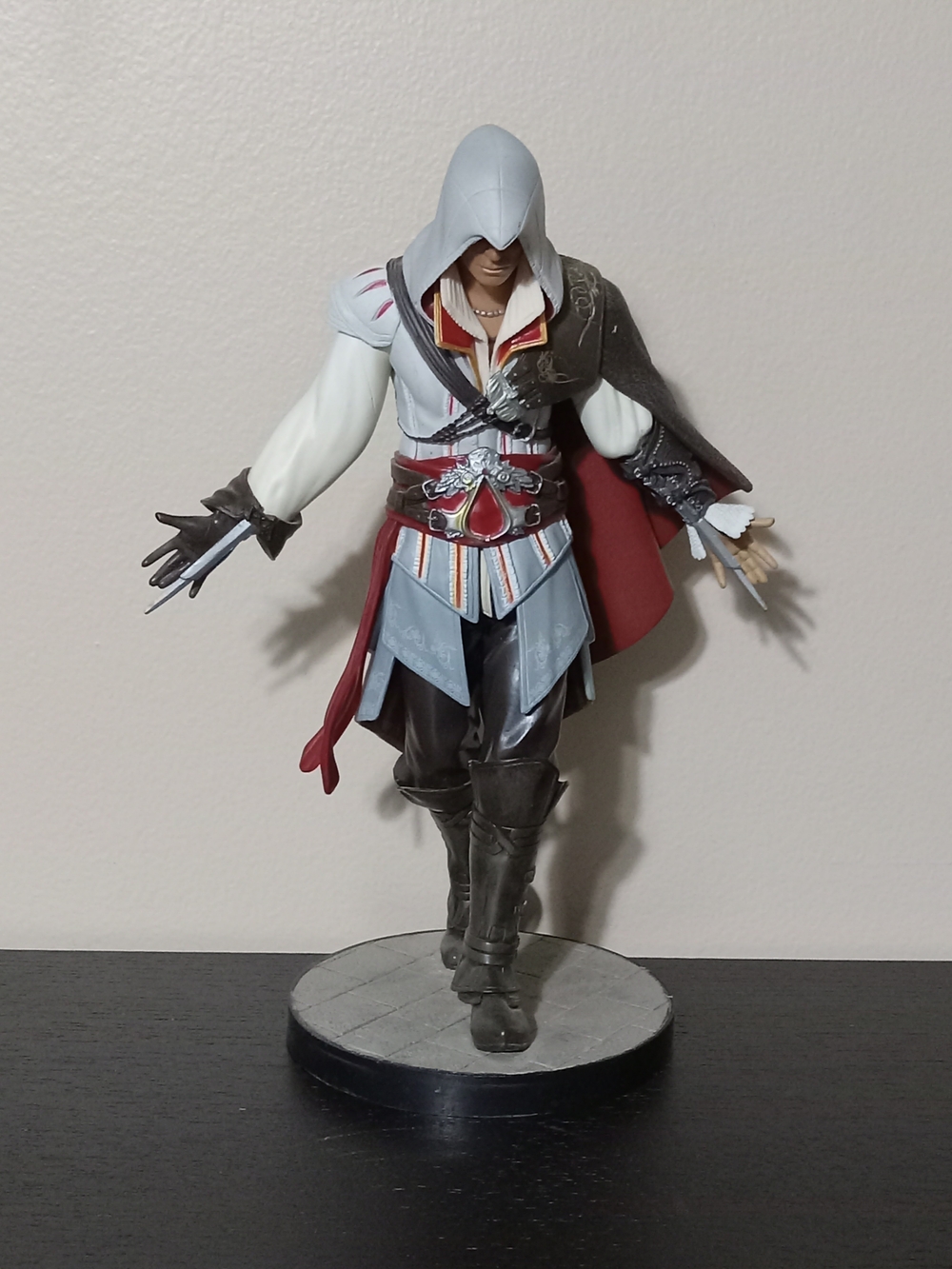 Assassin's Creed II Ezio Auditore 9" Collector's Edition Statue Figure - 2009